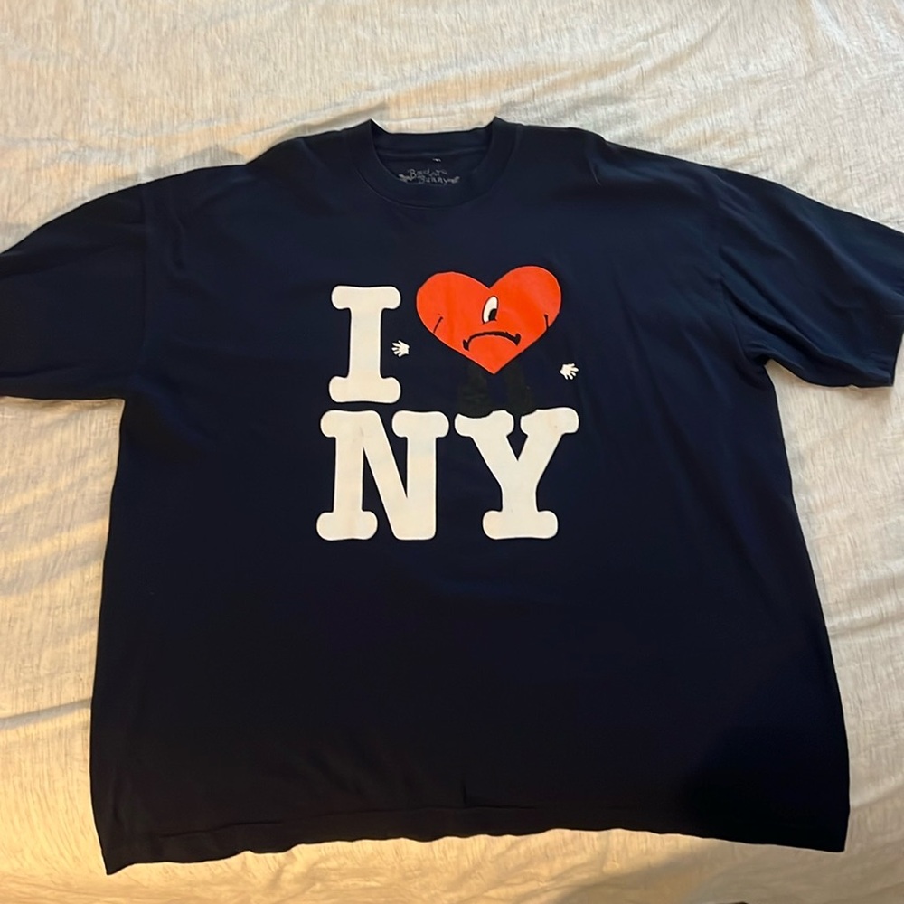 Official 2022 Bad Bunny I Love NY New York Yankee NYC Hottest Tour Shirt 2XL XXL